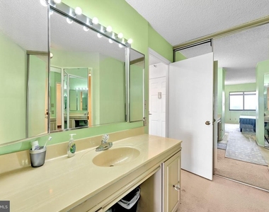 1600 N Oak Street - Photo Thumbnail 15