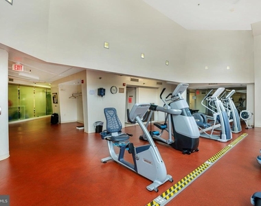 1600 N Oak Street - Photo Thumbnail 21
