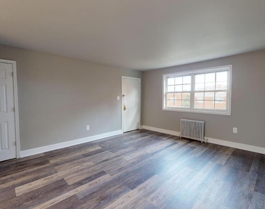 5318 8th Road S - Photo Thumbnail 7