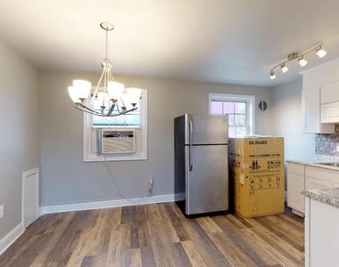 5318 8th Road S - Photo Thumbnail 4