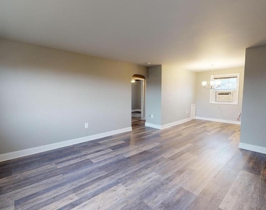 5318 8th Road S - Photo Thumbnail 5