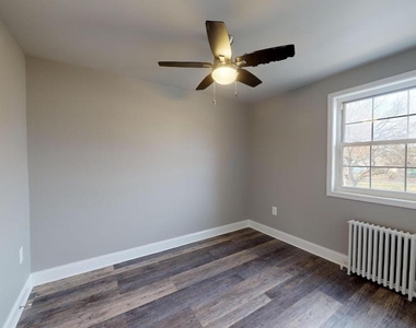 5318 8th Road S - Photo Thumbnail 11