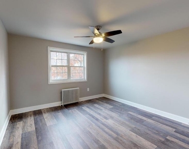 5318 8th Road S - Photo Thumbnail 9