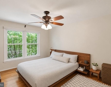 2510 S Walter Reed Drive - Photo Thumbnail 11