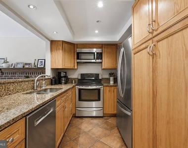 2510 S Walter Reed Drive - Photo Thumbnail 5