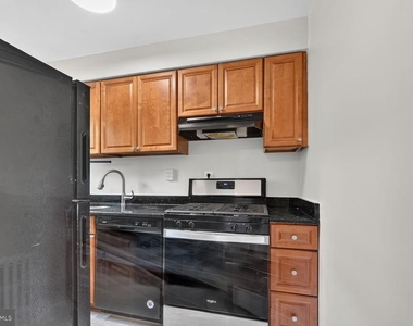 1410 Quinn Street - Photo Thumbnail 7