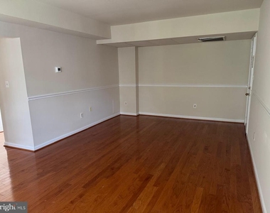 1720 Queens Lane - Photo Thumbnail 1
