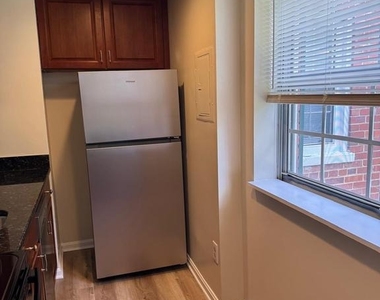1720 Queens Lane - Photo Thumbnail 11