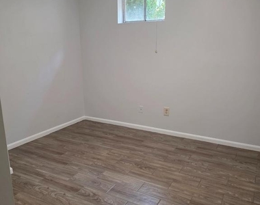3928 9th Road S - Photo Thumbnail 13