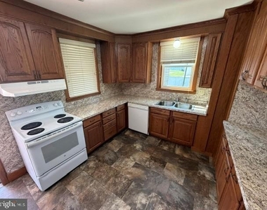 3061 Brownton Road - Photo Thumbnail 1