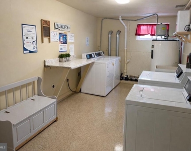 403 N Newberry Street - Photo Thumbnail 10
