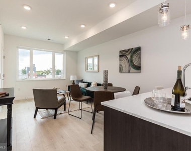 1235 N 27th Street - Photo Thumbnail 3
