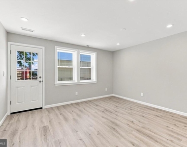 2649 E Clearfield Street - Photo Thumbnail 9