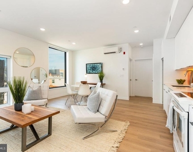 1141 N Front Street - Photo Thumbnail 5