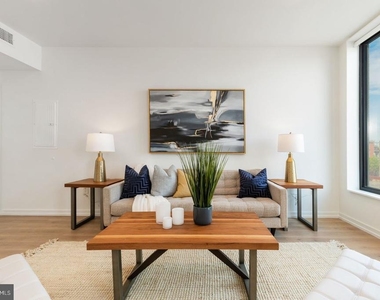1141 N Front Street - Photo Thumbnail 8