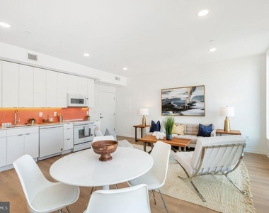 1141 N Front Street - Photo Thumbnail 4