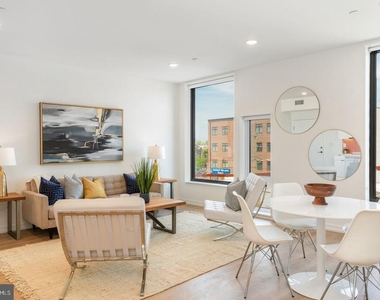 1141 N Front Street - Photo Thumbnail 7
