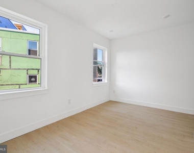 2400 W Montgomery Avenue - Photo Thumbnail 2
