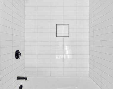 2400 W Montgomery Avenue - Photo Thumbnail 12