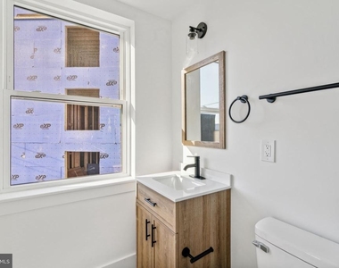 2400 W Montgomery Avenue - Photo Thumbnail 14
