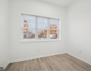 1418 W Erie Avenue - Photo Thumbnail 2