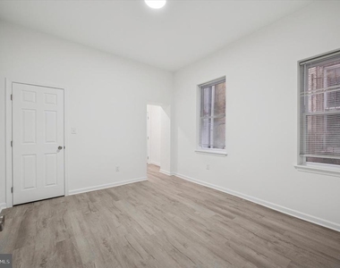 1418 W Erie Avenue - Photo Thumbnail 1