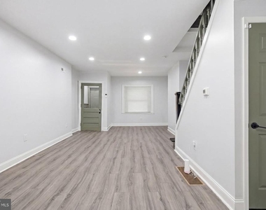 1406 S Allison Street - Photo Thumbnail 6