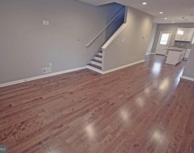 1338 S 18th Street - Photo Thumbnail 1