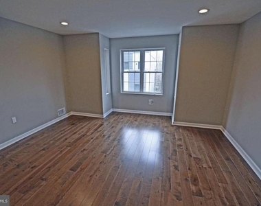 1338 S 18th Street - Photo Thumbnail 14