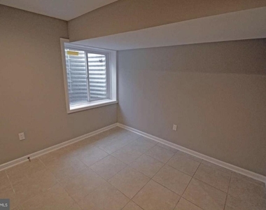 1338 S 18th Street - Photo Thumbnail 6