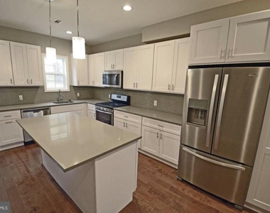 1338 S 18th Street - Photo Thumbnail 2