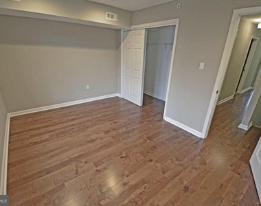 1338 S 18th Street - Photo Thumbnail 10