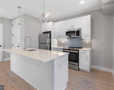 1144 Frankford Avenue - Photo Thumbnail 8