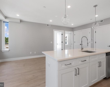 1144 Frankford Avenue - Photo Thumbnail 9