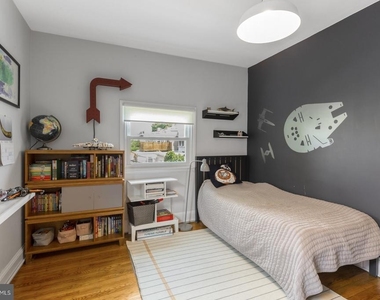 331 E Thompson Street - Photo Thumbnail 18