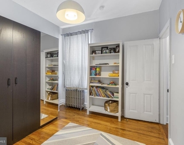 331 E Thompson Street - Photo Thumbnail 24