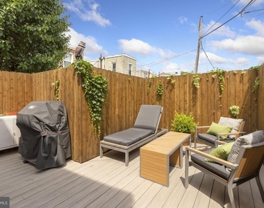 331 E Thompson Street - Photo Thumbnail 15