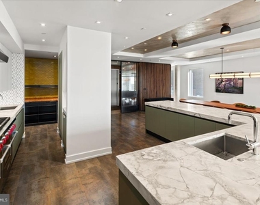 2108 Walnut Street - Photo Thumbnail 6