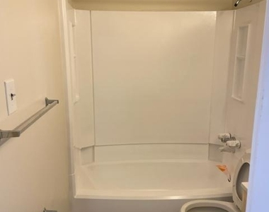 1817 E Passyunk Avenue - Photo Thumbnail 8