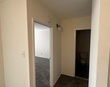 120 N Bethlehem Pike - Photo Thumbnail 11