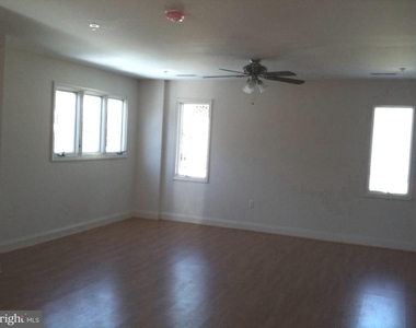 115 Morton Avenue - Photo Thumbnail 7