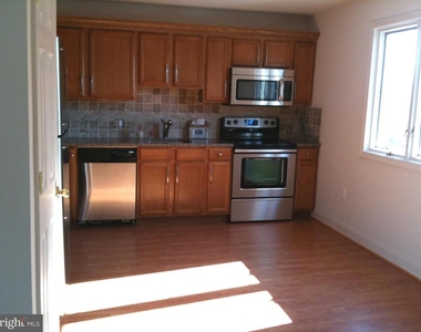 115 Morton Avenue - Photo Thumbnail 4