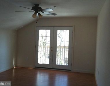 115 Morton Avenue - Photo Thumbnail 9