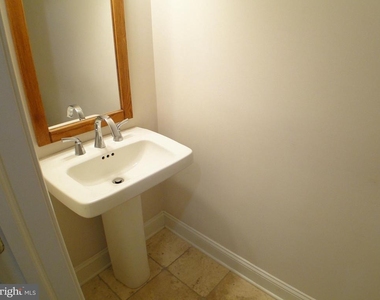 115 Morton Avenue - Photo Thumbnail 8