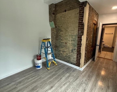 24 Marshall Avenue - Photo Thumbnail 11