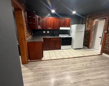 24 Marshall Avenue - Photo Thumbnail 7