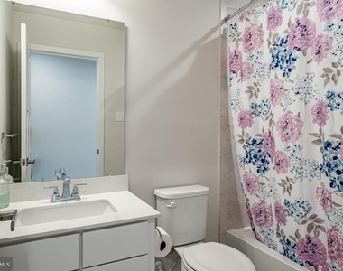 208 Chase Drive - Photo Thumbnail 17