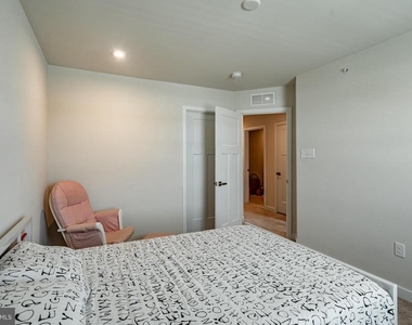 208 Chase Drive - Photo Thumbnail 11