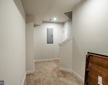 208 Chase Drive - Photo Thumbnail 18