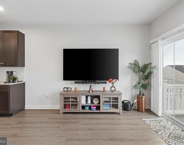 120 Arden Way - Photo Thumbnail 10